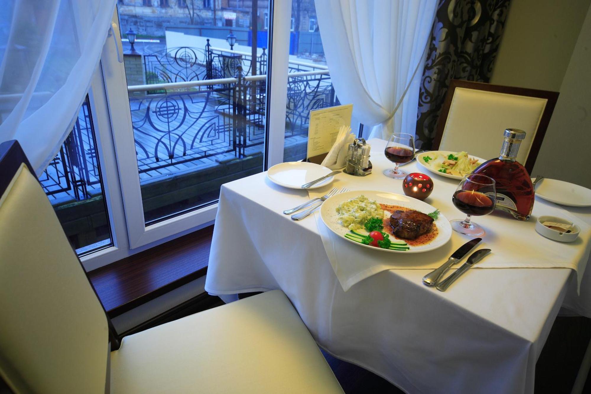 Victoria Hotel Kharkov Nhà hàng bức ảnh