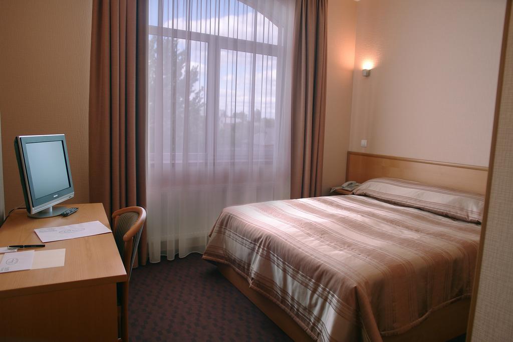 Victoria Hotel Kharkov Phòng bức ảnh