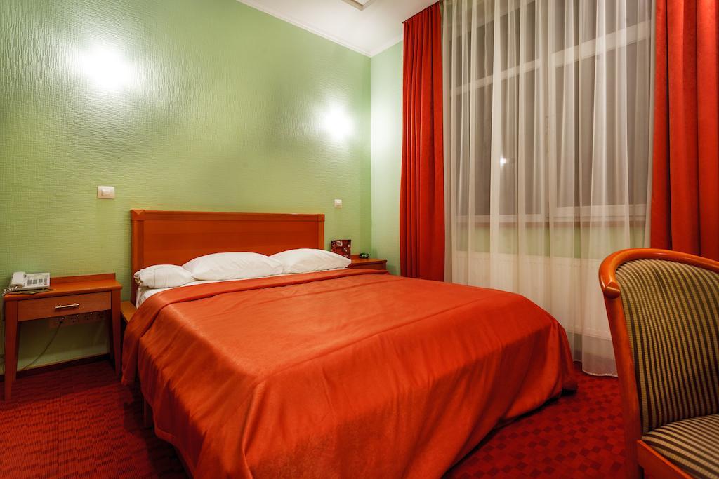 Victoria Hotel Kharkov Phòng bức ảnh