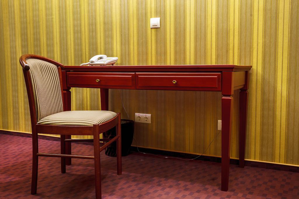 Victoria Hotel Kharkov Phòng bức ảnh
