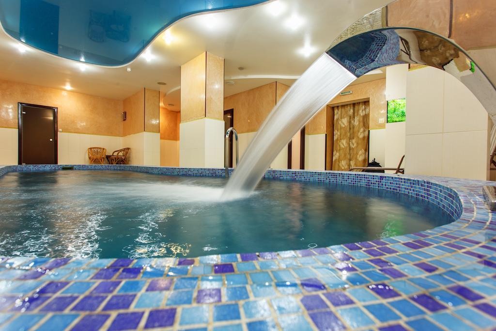 Victoria Hotel Kharkov Ngoại thất bức ảnh