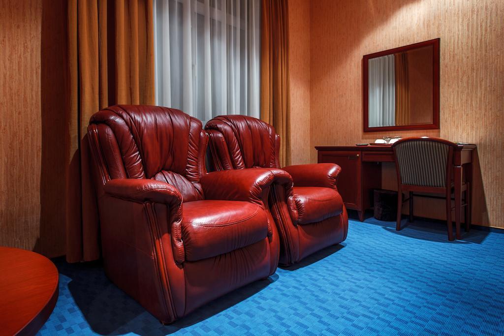Victoria Hotel Kharkov Ngoại thất bức ảnh