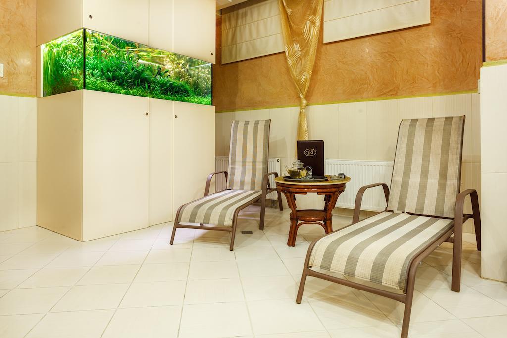 Victoria Hotel Kharkov Ngoại thất bức ảnh