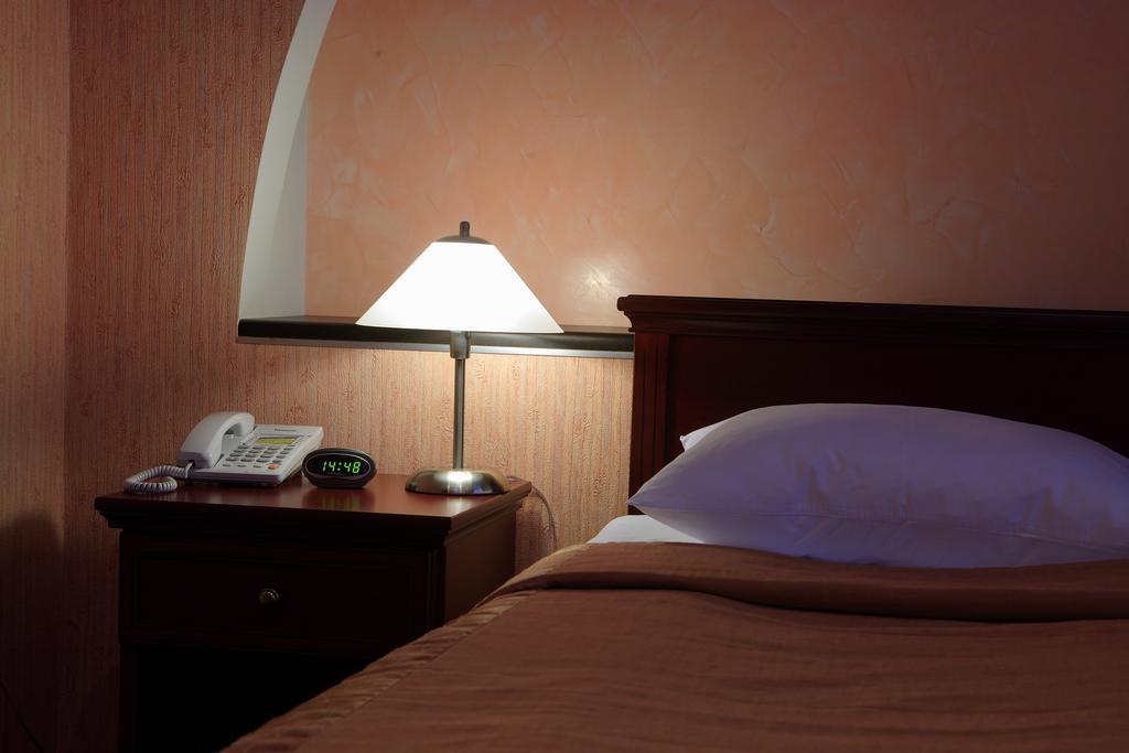 Victoria Hotel Kharkov Phòng bức ảnh