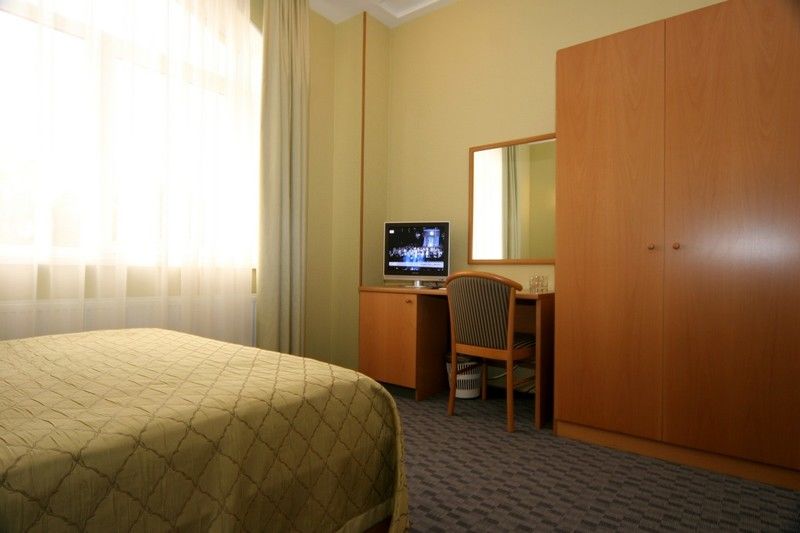 Victoria Hotel Kharkov Ngoại thất bức ảnh